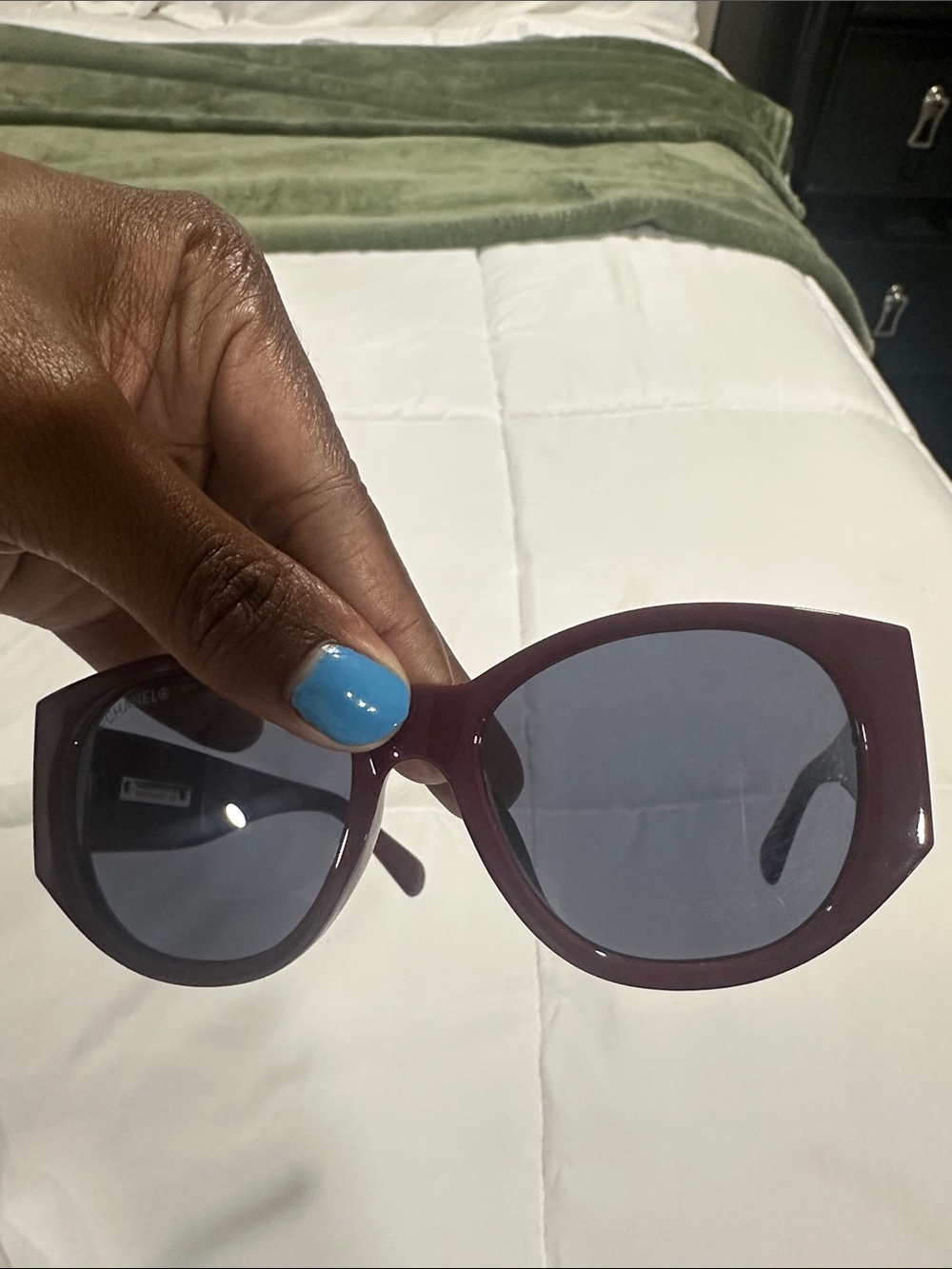 Women’s Oversized Plum Cat-Eye Sunglasses